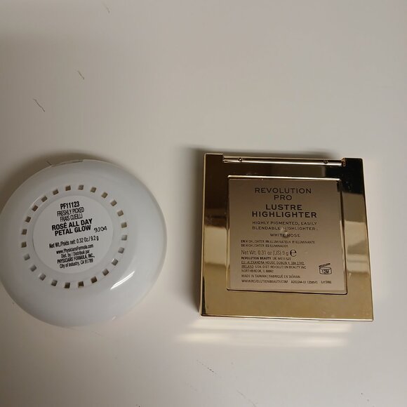 Cinderella Make-Up Bag and Highlighter Bundle - Picture 5 of 6